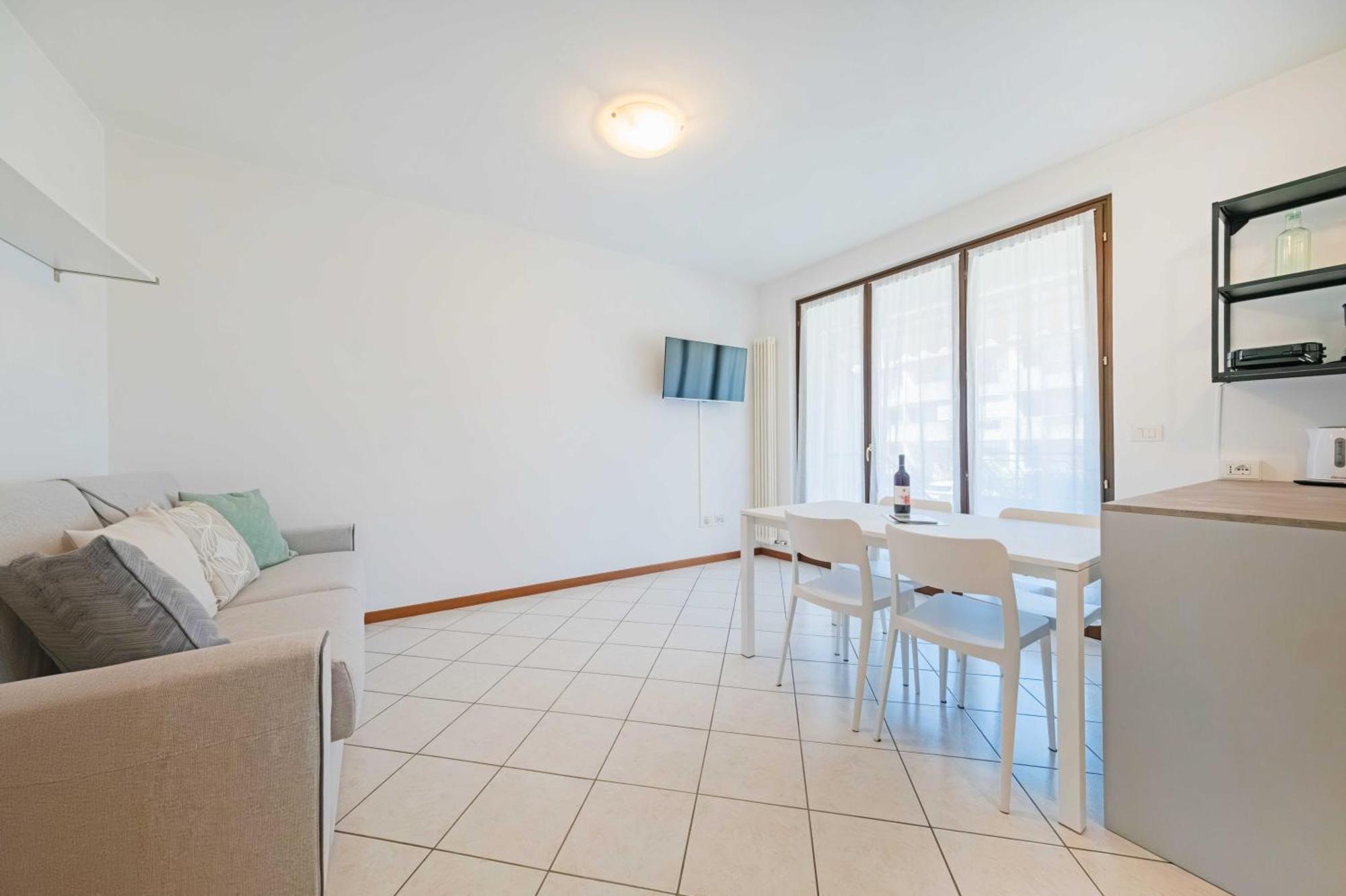 Apartmentsgarda - Residenza Elisabetta 10 Bardolino Exterior photo