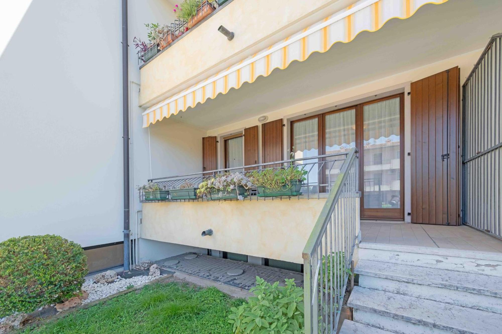 Apartmentsgarda - Residenza Elisabetta 10 Bardolino Exterior photo
